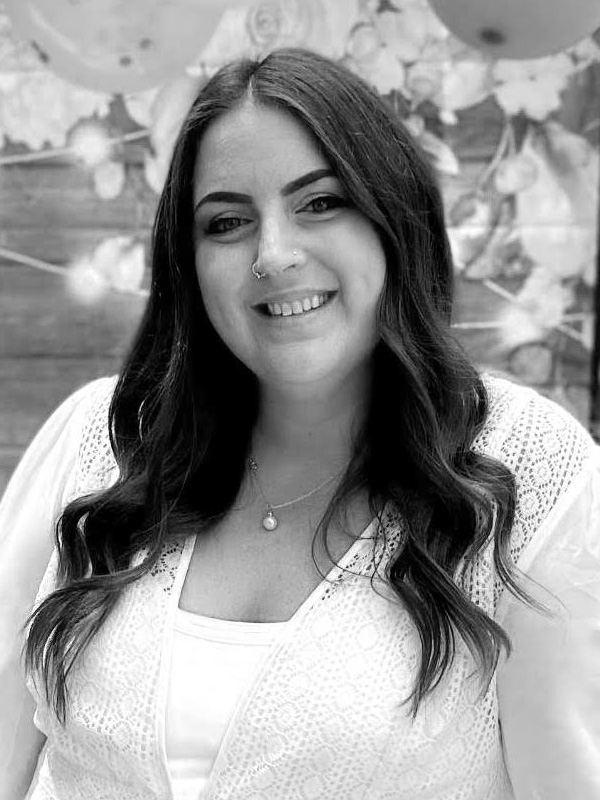 Alyssa (Senior Stylist)